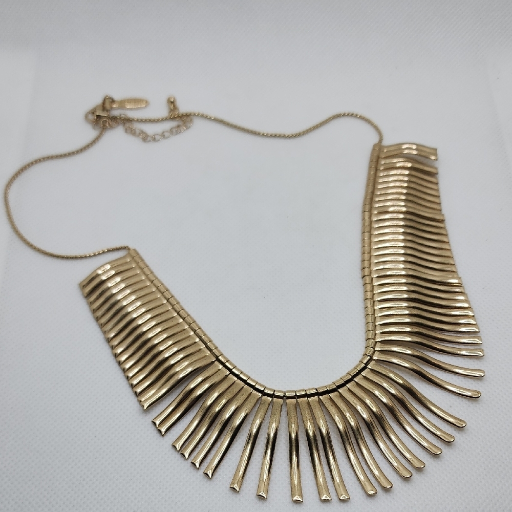 Elegant Goldtone Necklace Signed Natasha - Picture 3 of 8
